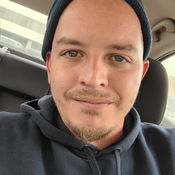 Poshmark profile picture for @fluid